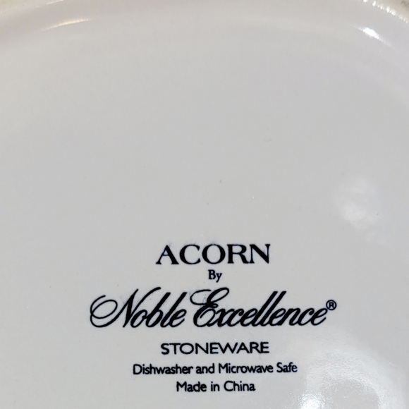 New Plates Set/6 Stoneware Acorns, Microwave/ Dishwasher Safe, Dessert - Picture 4 of 5